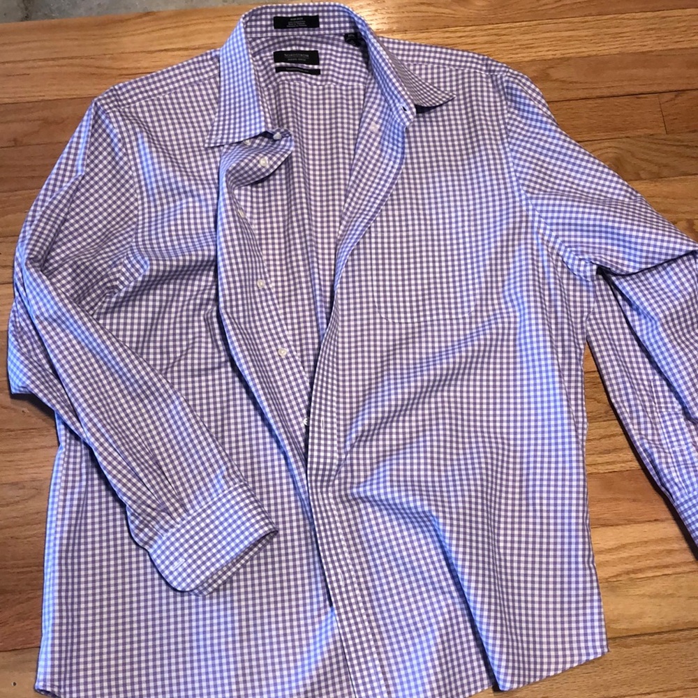 Nordstrom dress shirt 17 1/2 - 35, Traditional fit